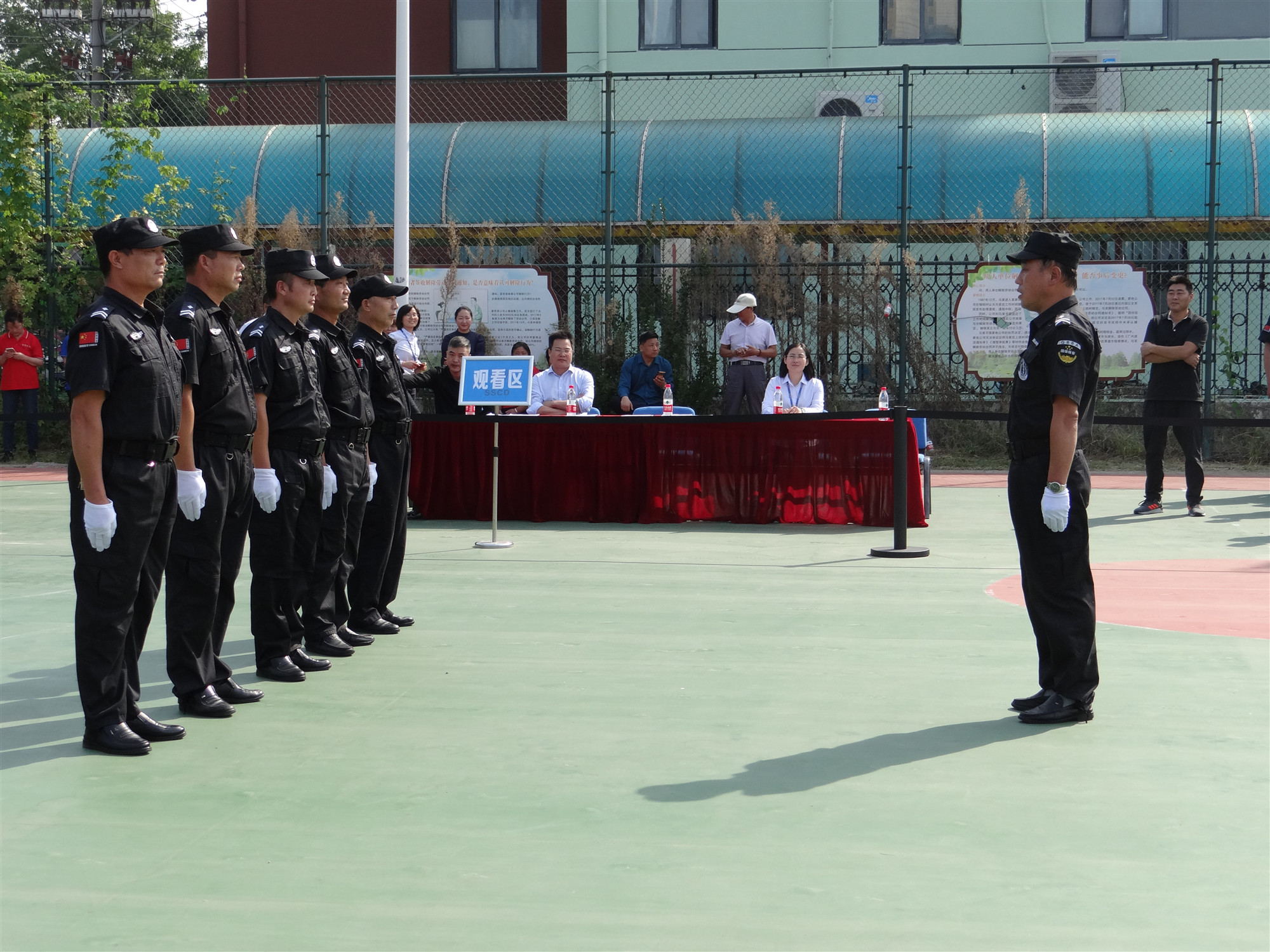 建發(fā)公司開展“防風(fēng)險(xiǎn) 保安全 迎大慶”安保大比武活動(dòng)1_副本.jpg